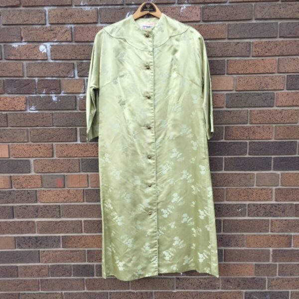 Vintage green silk cocktail coat made in Hong Kongevening coat