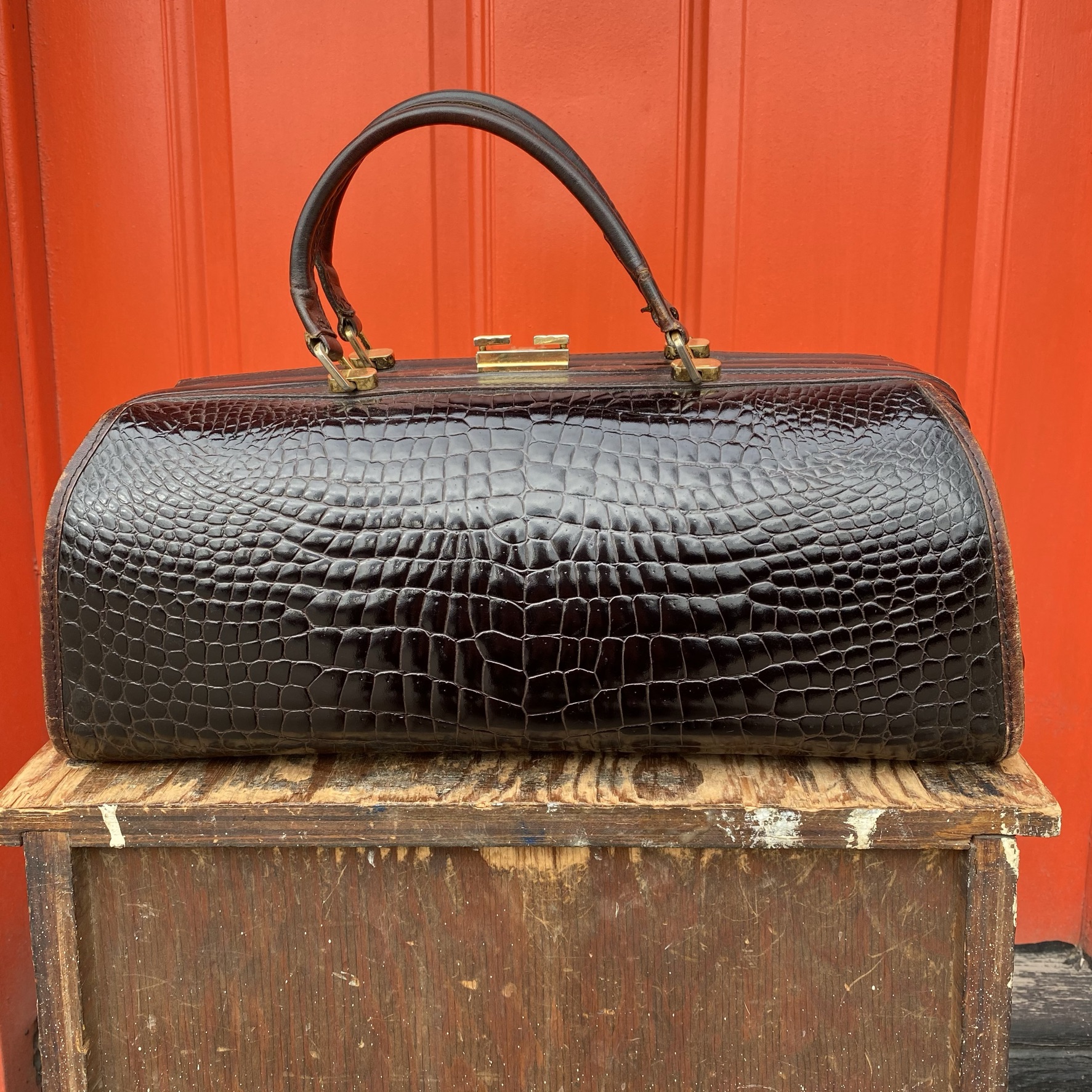 Italian Gladstone style handbag