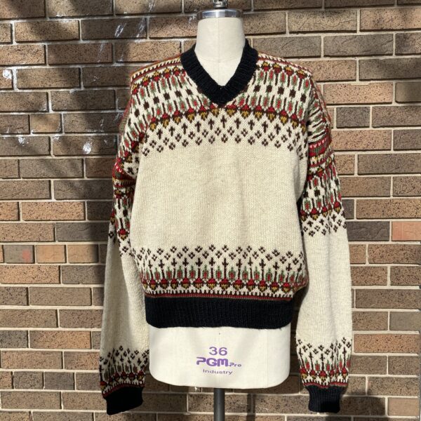 Sweater wool pullover HAndmade in Norway