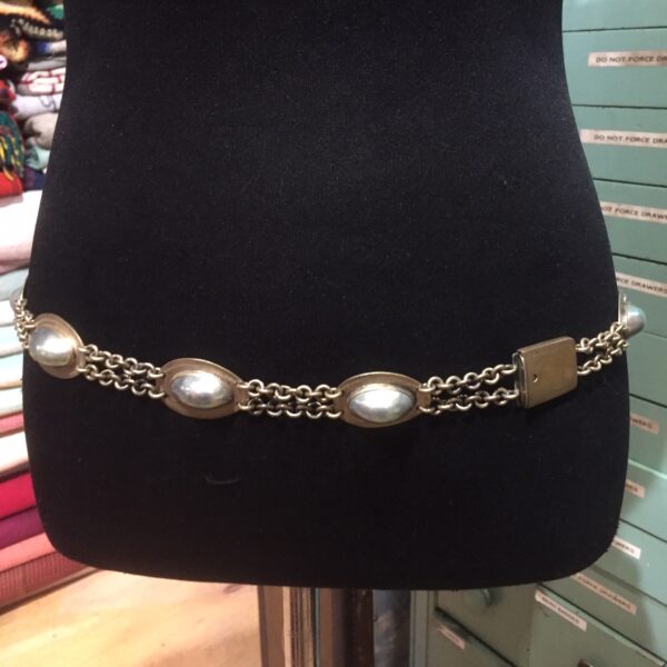 Mabe pearl necklace belt