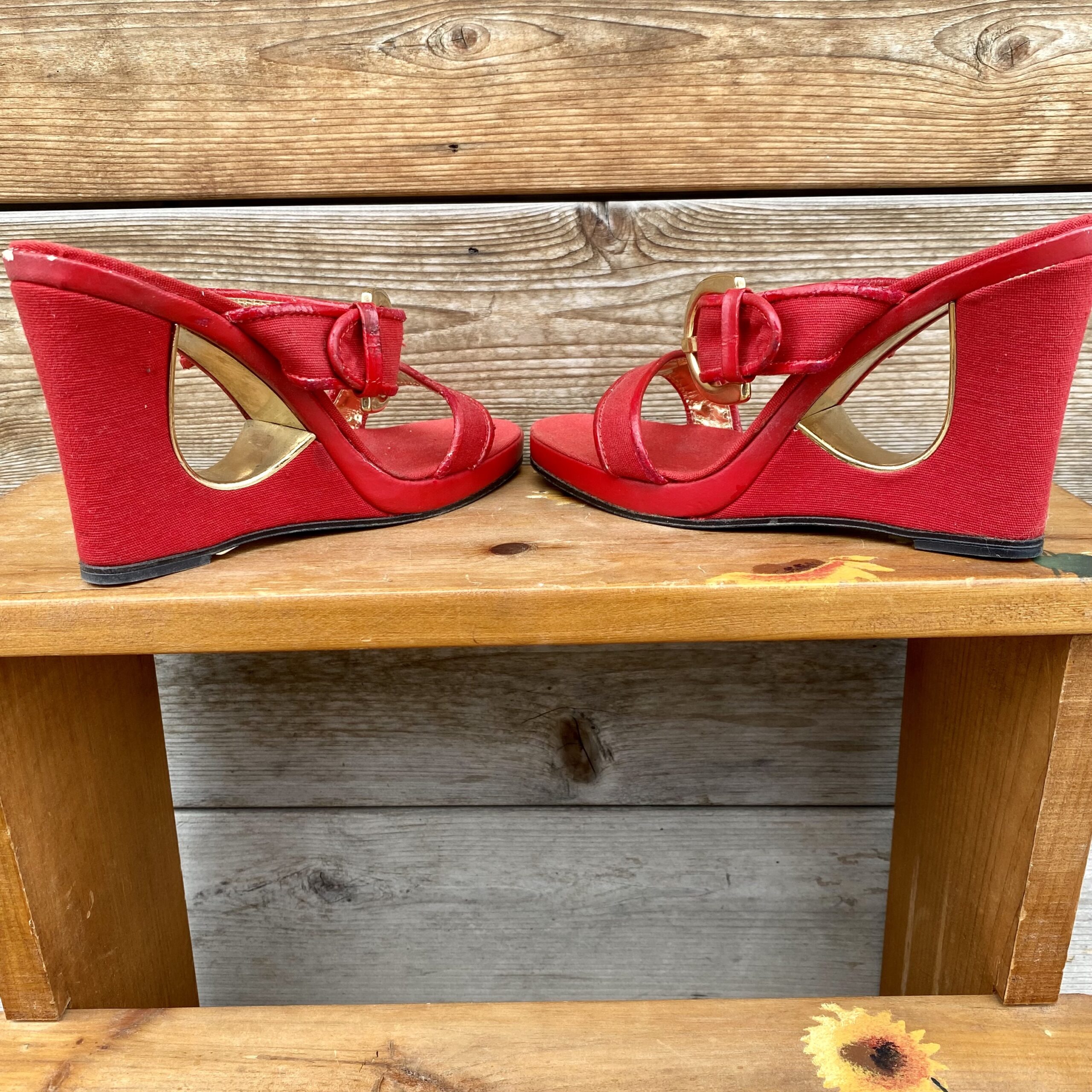 Red wedge shoes