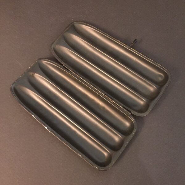 Aluminum cigar case
