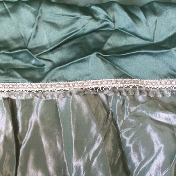 Green poly-satin bedspread