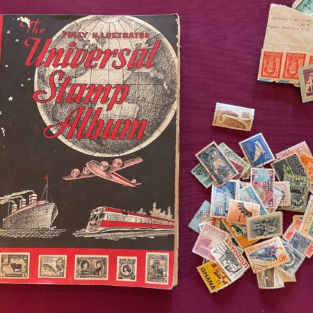 Universal Stamp Album For beginners 1961